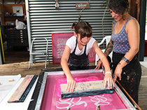 STENCIL SCREENPRINTING ONTO FABRIC :: WONDER-FULL DAY