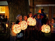 Retrospective :: 20 Light Years On :: The Lismore Lantern Parade