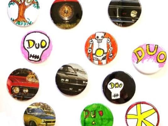 multiple images with 'duo' tag and photo detail of cars